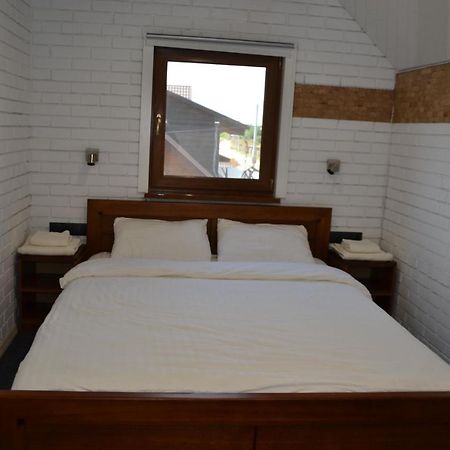 Pryvatna Sadyba Tviy Kut Hotel Szvityaz Kültér fotó